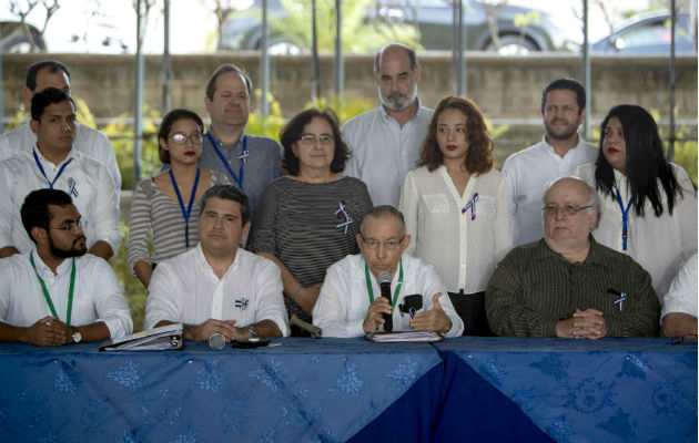 Líderes universitarios, de la sociedad civil, empresarios y académicos piden que la conferencia episcopal nicaragüense sea participe de la negociación en Managua. Foto: EFE.