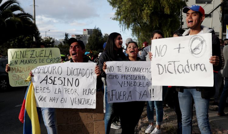 Comunidades de venezolanos en el extranjero vuelven a salir a las calles para denunciar  su rechazo a un nuevo periodo de Nicolás Maduro.  EFE