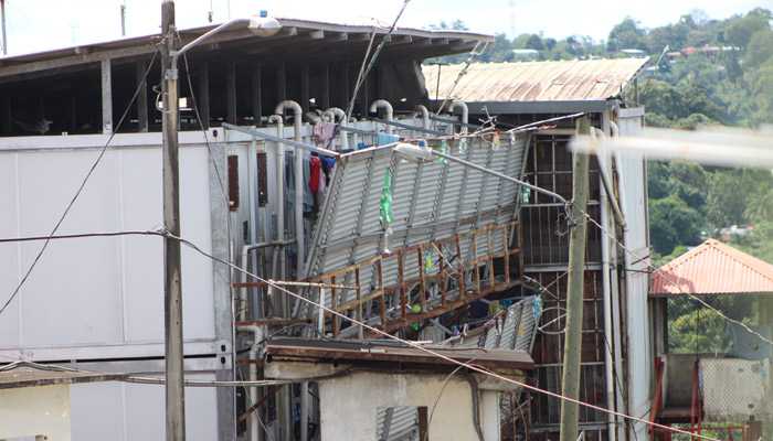 El traslado de los reclusos se impone luego de realizado un diagnóstico estructural por parte del Cuerpo de Bomberos de Panamá y el Sistema Nacional de Protección Civil (SINAPROC). Foto/Eric Montenegro