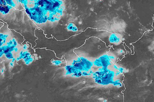 Para este miércoles, 7 de agosto, los pronósticos enfatizan mayor intensidad de lluvias y tormentas para el sector Occidental del país, debido al paso de la Onda Tropical.