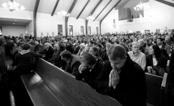 Haz oración siempre que puedas, porque Dios siempre te oye y responde a tu clamor. Foto: Archivo.