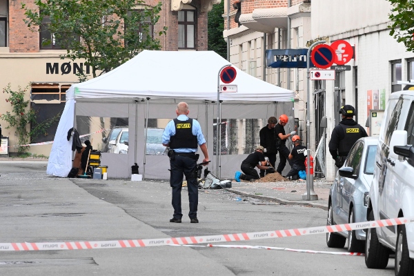Investigan los motivos del tiroteo en una mezquita en Oslo. FOTO/AP