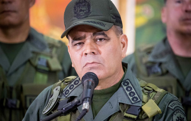 El rotativo, que cita a un oficial de inteligencia estadounidense que habló bajo la condición del anonimato, señala que, sin embargo, Padrino López todavía no ha cumplido su amenaza.