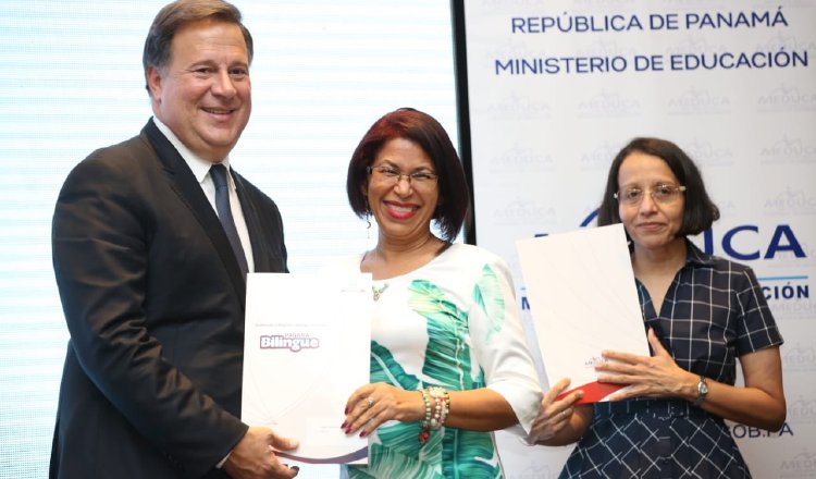 El expresidente Juan Carlos Varela ha defendido a capa y espada el programa de Panamá Bilingüe desde su creación y ahora critica las medidas del nuevo Gobierno. Foto de archivo