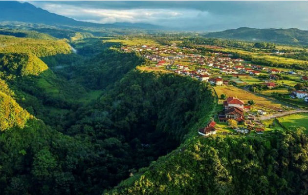 Boquete, en la provincia de Chiriquí, es uno de los lugares predilectos por los turistas por la belleza de sus paisajes, clima y riqueza natural. Autoridad de Turismo