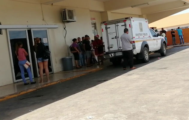 MP realiza levantamiento del cadáver del hombre baleado en La Chorrera. Foto: Eric A. Montenegro.