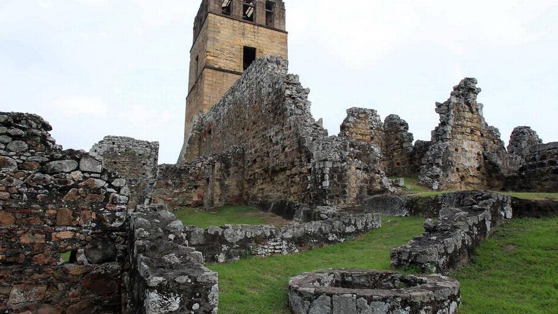 Aún 500 años después, las ruinas del conjunto monumental de Panamá Viejo lucen imbatibles, a pesar de que el tiempo les ha afectado. Ricardo Miró en su poema 'Patria' y Ricardo Fábrega en la canción 'Panamá Viejo' las exaltan. Foto: EFE.