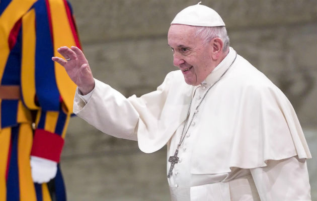 El papa Francisco ha decidido endurecer las leyes para prevenir y combatir los delitos de abuso de menores cometidos por miembros de la curia o en el Vaticano.