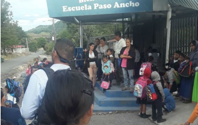 Mantendrán la medida hasta que Meduca nombre los docentes. Foto: José Vásquez. 