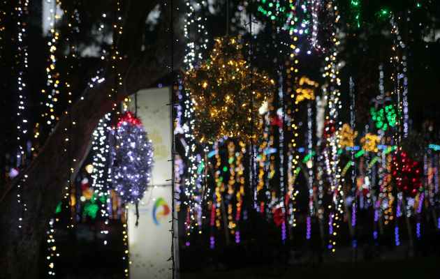 Parques iluminados en la ciudad de Panamá. Foto Victor Arosemena