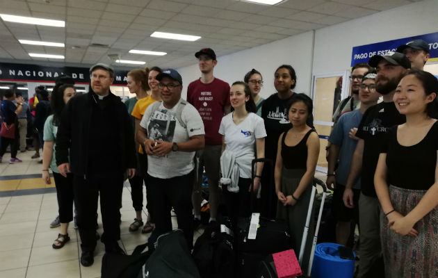 Grupo de universitarios católicos de Estados Unidos llegan a Panamá para la JMJ. 