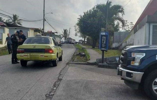 Uno de las víctimas fue Reynaldo Castillo de 22 años de edad recibió tres impactos por arma de fuego; uno en las piernas, muslo derecho y en los genitales.