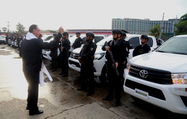 La Policía Nacional recibió 40 camionetas 4x4. Foto/Cortesía