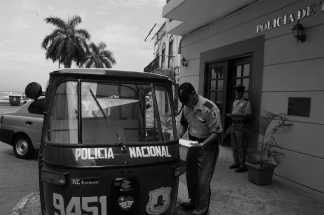 La Policía de Turismo se encarga de garantizar la seguridad de los turistas, tanto nacionales como extranjeros, en el país. Foto: Epasa. 