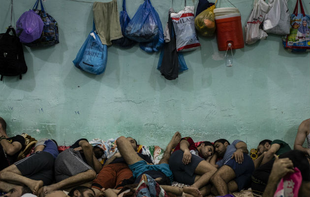 Algunos adictos a la metanfetamina cumplen sus condenas apretujados en cuartos, a falta de espacio en las cárceles. Foto/ Ivor Prickett para The New York Times.