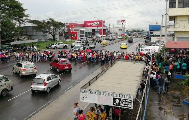 Los manifestantes bloquearon el paso por la Interamericana. Foto: Eric A. Montenegro.