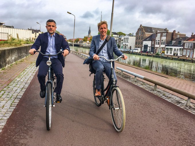 Rafael Sabonge hizo un recorrido de 3 kilómetros en la ciudad holandesa de Delft. Foto: @NLinPanama.