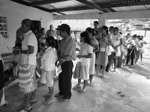 Integrantes del programa Red de Oportunidades. El Gobierno Nacional tiene el compromiso de entregar un apoyo económico en efectivo a las 72,563 beneficiarias registradas. Foto: Archivo. Epasa.