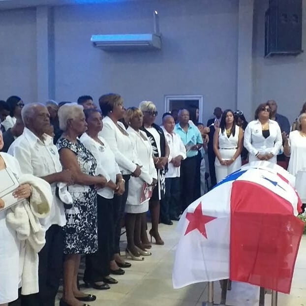 Las honras fúnebres fueron en la Iglesia Ebenhezer  ubicada en Cativá. Foto: Diómedes Sánchez S. 