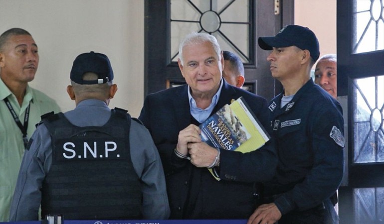 Defensa del expresidente Ricardo Martinelli presenta tres recursos en caso de los pinchazos telefónicos. Foto: Panamá América.