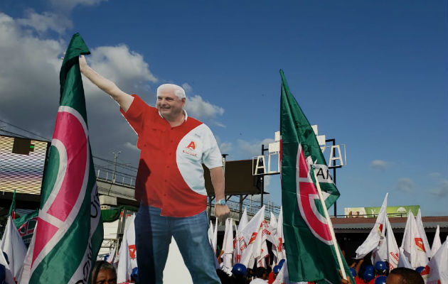 Ricardo Martinelli es postulado como candidato a la Alcaldía de Panamá por el Partido Alianza. Foto: Panamá América.