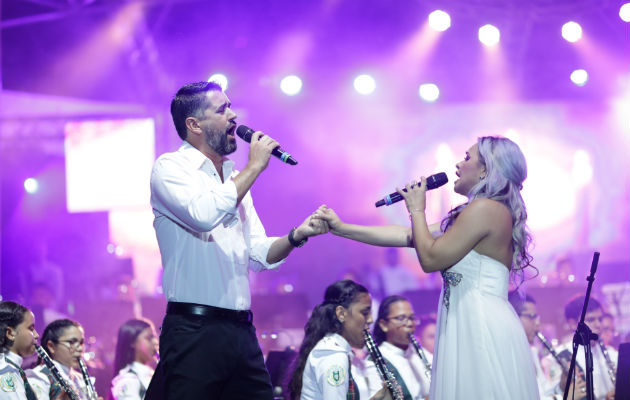 Voces de oro. Ricardo Velásquez y Diana Durán, fueron muy aplaudidos. Foto: Aurelio Herrera Suira, EPASA.