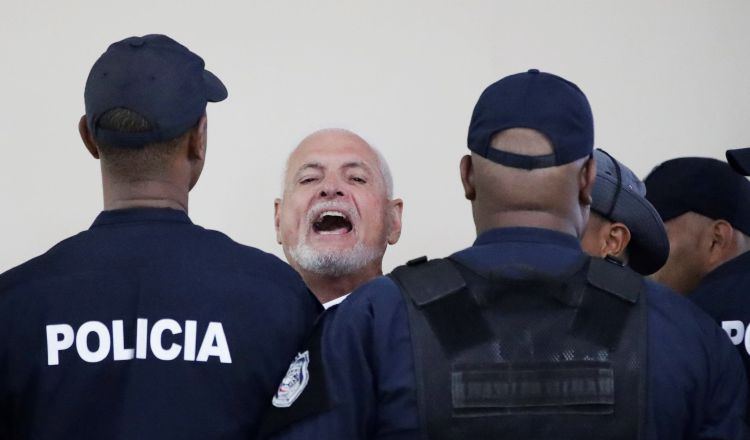 El expresidente Ricardo Martinelli mantiene su teoría de que su proceso es persecución política. Foto: EFE