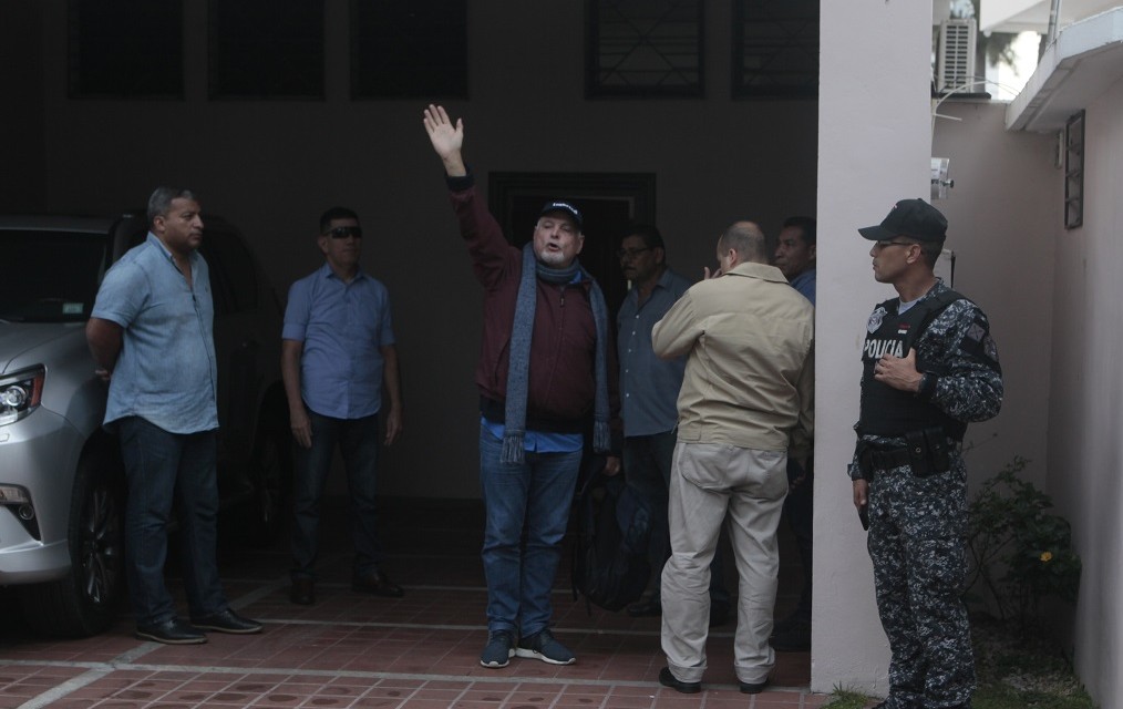 Expresidente Ricardo Martinelli está en su casa, pero sin poder tuitear. Foto: Víctor Arosemena.