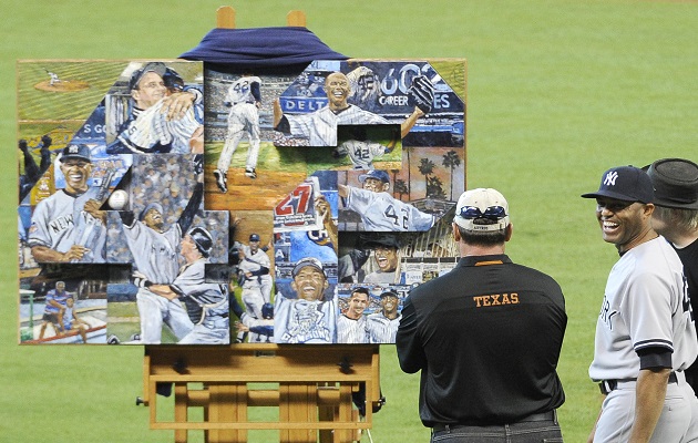 Los Astros le dieron una pintura con 13 momentos de su carrera, en honor a las veces que  fue convocado al Juego de Estrellas.