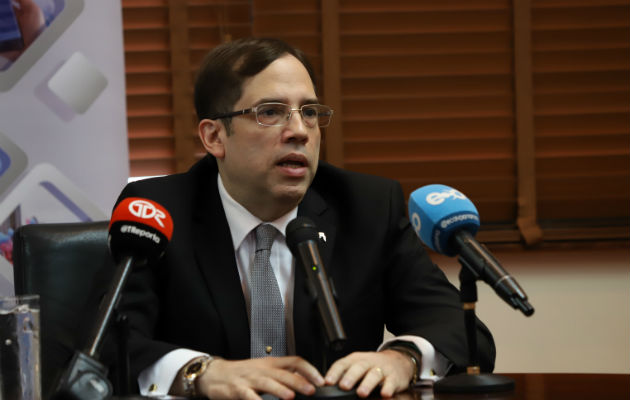 Rolando de León de Alba, gerente general del Banco Nacional de Panamá se reunió hoy con los medios. Foto: Banco Nacional