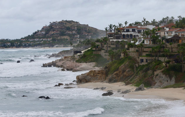 Se esperan tormentas fuertes a puntuales muy fuertes (75 a 150 milímetros) en Baja California, Baja California Sur y Sonora.