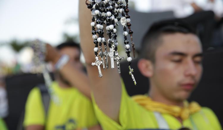 Un millón de rosarios se entregaron en la JMJ Panamá. 