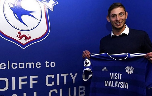 Emiliano se convirtió en el fichaje más caro en la historia del Cardiff.