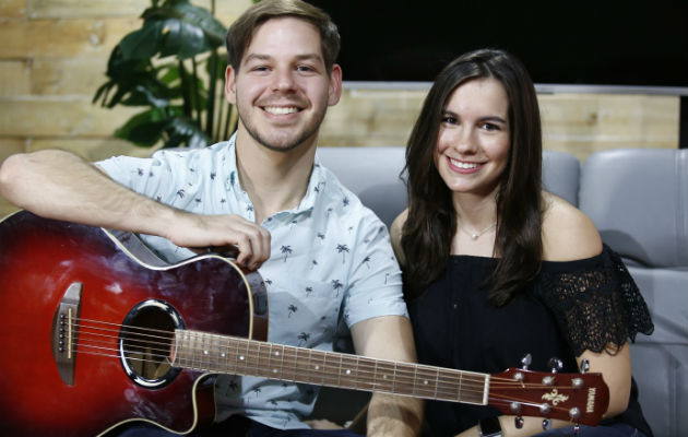 Sebastián Coloma y Nicole Dillman. Fue 'muy liberadora' la experiencia de escribir juntos la canción.