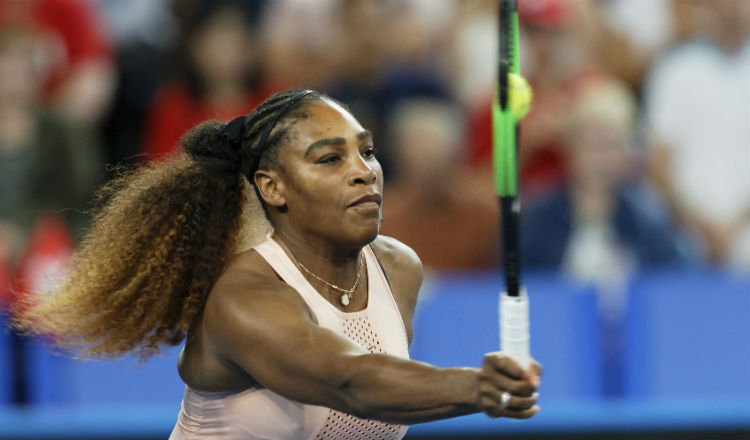 Serena Williams durante un partido en la Copa Hopman Foto AP