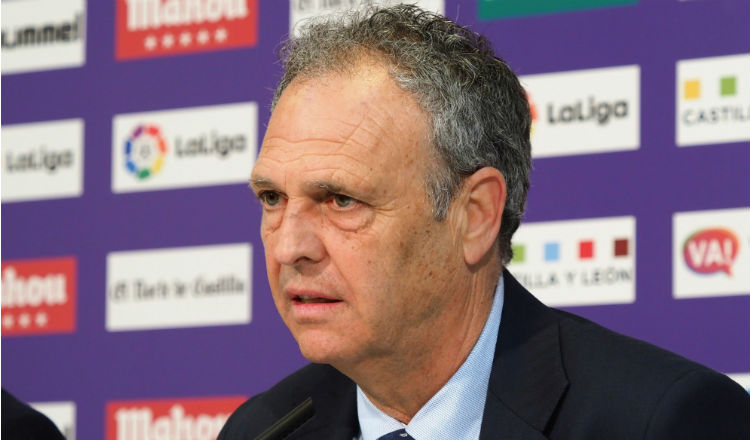 Joaquín Caparrós es el técnico del Sevilla. Foto:EFE