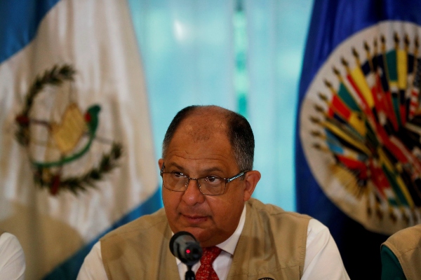  El jefe de la misión electoral de la Organización de Estados Americanos (OEA) para Guatemala, Luis Guillermo Solís,  rechazó este martes las acusaciones de fraude realizadas por el partido campesino Movimiento para la Liberación de los Pueblos (MLP). FOTO/EFE