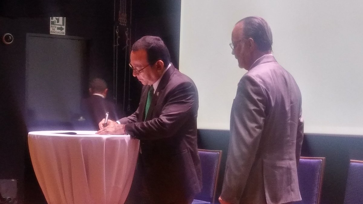 Eduardo Flores Castro, rector de la Unviersidad de Panamá.