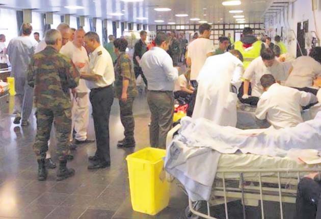 Algunos heridos fueron atendidos en el hospital militar de Neder, cerca del aeropuerto de Zaventem. /EFE