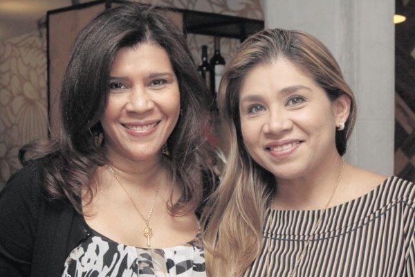 6. Gina Rodríguez y Judith González.