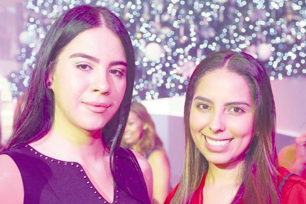 6. Carolina Moreno y Anyeli Brin.