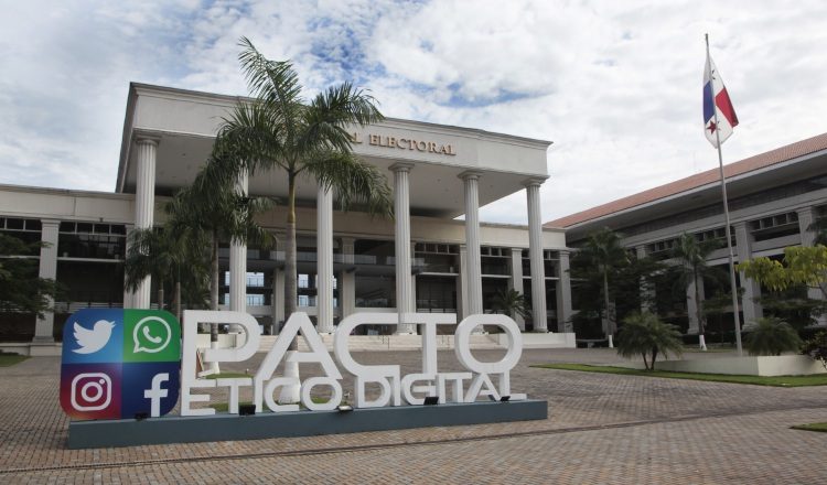El Pacto Ético Digital promueve la autorregulación en redes sociales. Víctor Arosemena