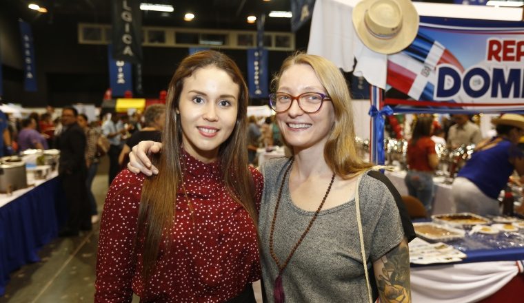 3.  Manuelys Soriano y Samantha Senn.