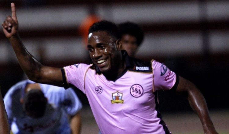 Luis Tejada aprovechó las ocasiones que se le presentaron durante el partido correspondiente a la fecha 12. /Foto Cortesía