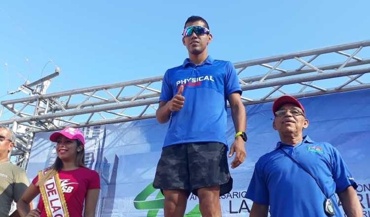 El corredor Jorge Castelblanco se impuso en la Carrera Internacional de La Candelaria. Cortesía