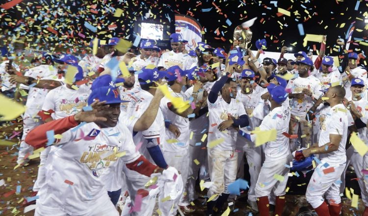 Toros de Herrera logró el título de la Serie del Caribe. AP
