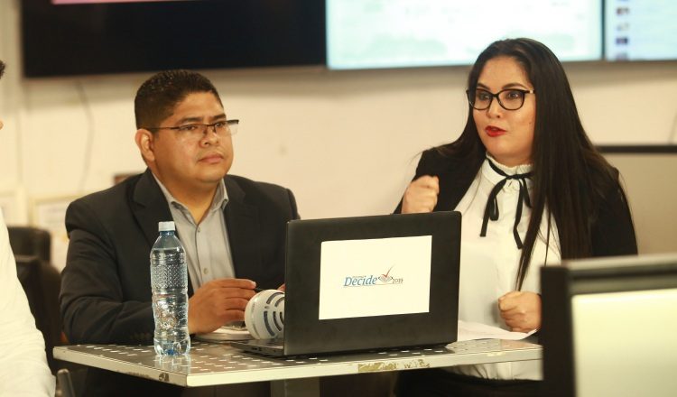La diputada del PRD fue invitada por "Panamá América" para dar sus impresiones sobre el debate. Adiel Bonilla