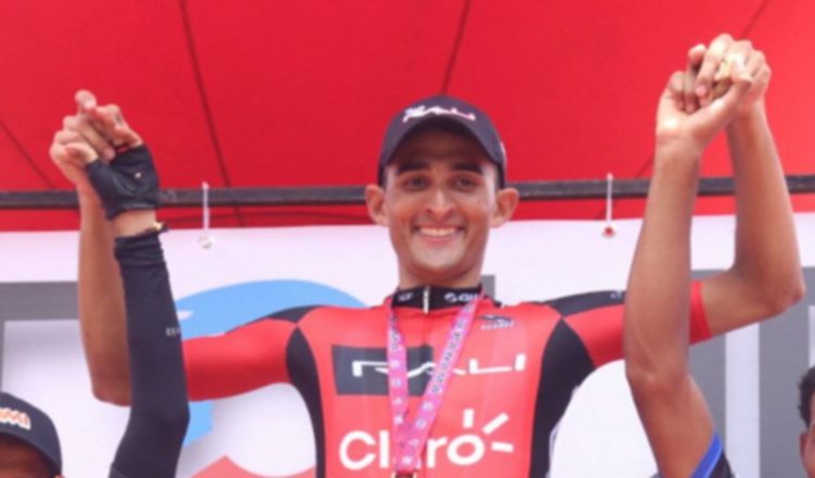 Roberto González en un evento en Panamá.