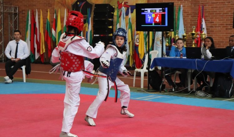 Krisly Corrales durante una competencia en los -33kg. Cortesía