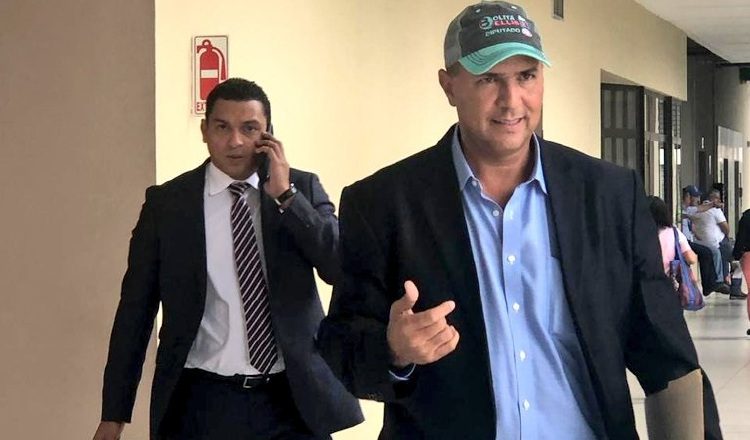 Ellis interpuso ayer la impugnación. Cortesía